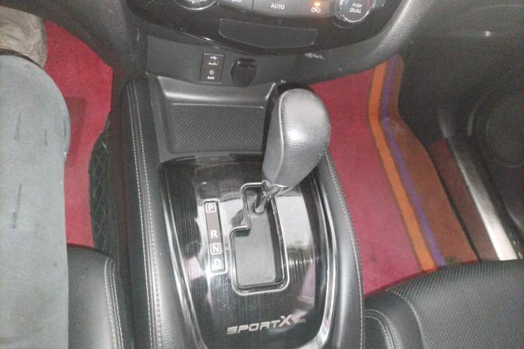 Used Nissan X-Trail 2014 2.5L CVT Leading Edition 4WD