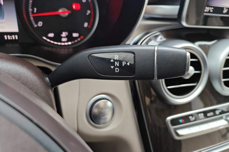 Used Mercedes-Benz GLC 2019 GLC 260 L 4MATIC Dynamic Model
