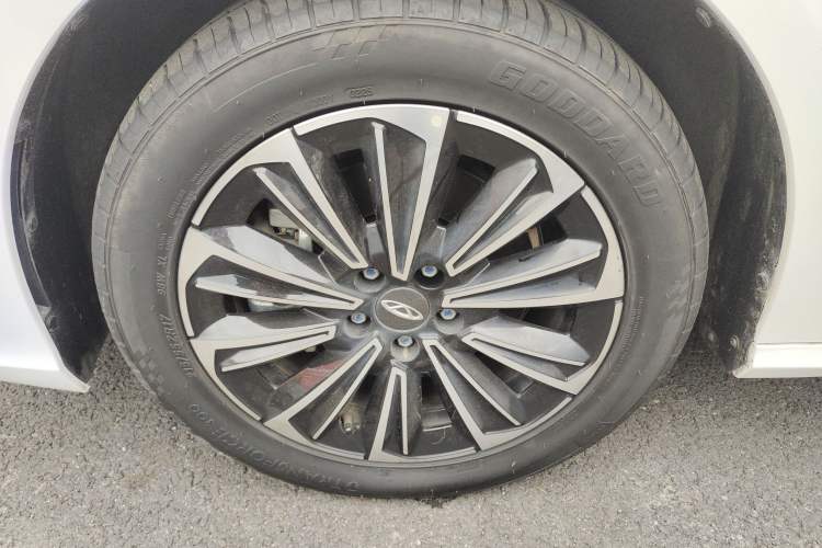 Used Chery Fengyun A8 2024 127 ZHU FENG Version