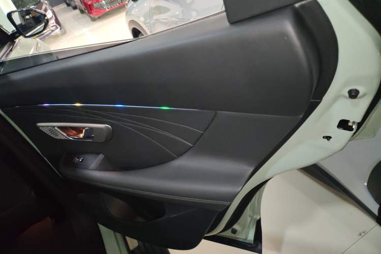 Used Dongfeng Aeolus Huge 2022 Mach Dual-Motor 1.5T MHD Dare-to-Dream Edition
