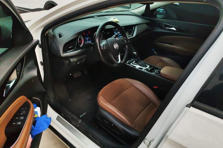 Used Buick Regal 2017 20T Luxury Model
