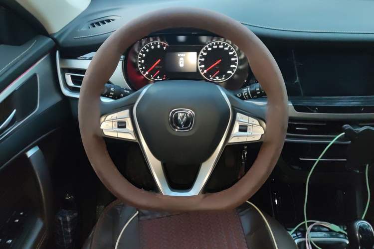 Used Changan CS35PLUS 2019 1.6L Manual E-Link Upgrade Edition
