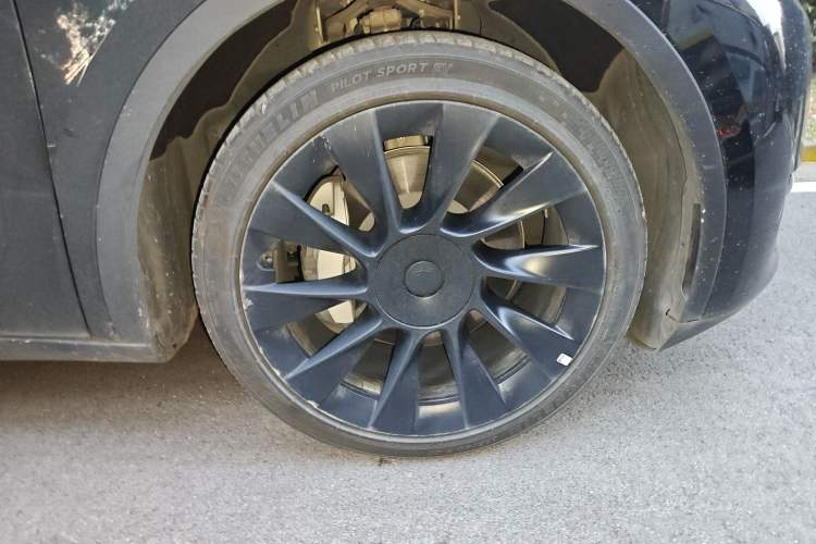 Used Tesla Model Y 2022 Rear-Wheel-Drive Version
