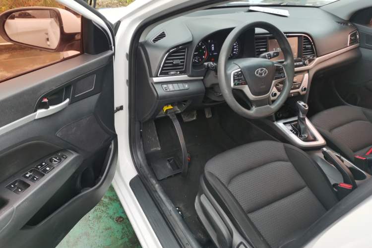 Used Hyundai Elantra 2016 1.6L Automatic ZhiXuan – Elite Version