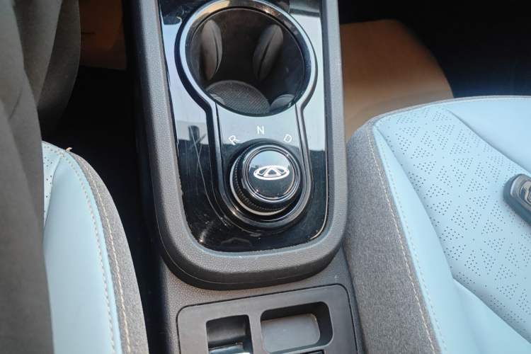 Used Chery Little Ant 2022 Restyled Version Sweet Pink Edition Half-Sugar Version 28.8 kWh 30 kW 301 km
