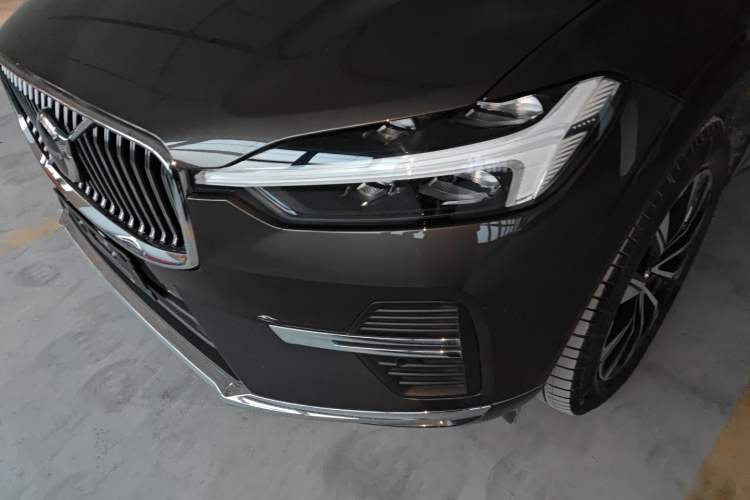 Used Volvo XC60 2024 B5 4x4 Smart Luxury Edition