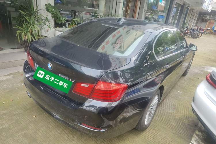 Used BMW 5 Series 2014 525Li Leading Model
