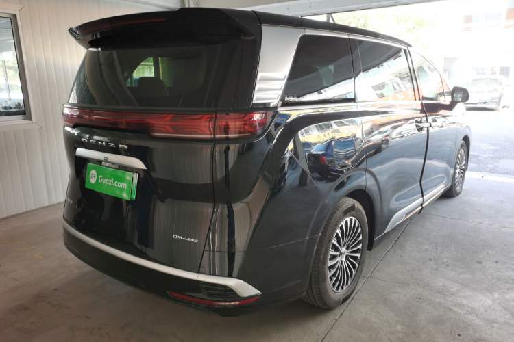 Used Denza D9 2022 DM-i 970 Four-Wheel Drive Prestige Model