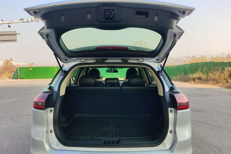 Used Geely Auto Emgrand X7 Sport 2018 1.8TD Automatic Two-Wheel Drive Smart 4G Connected Version