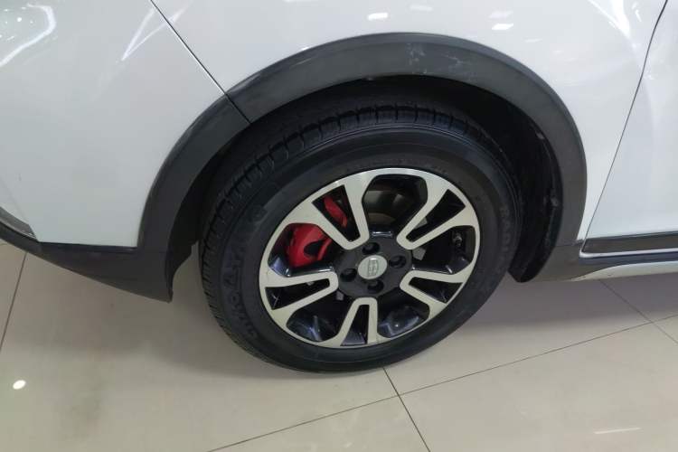 Used Geely Auto Vision X3 2017 1.5L Automatic Prestige Model
