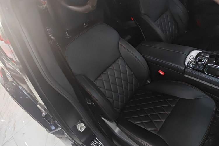 Used BAIC Off-Road BJ40 2021 2.0D Automatic Four-Wheel Drive Blade Hero Edition Pioneer Model