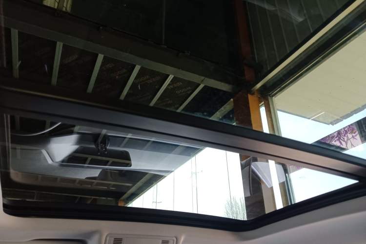 Used Volkswagen Tacqua 2023 200TSI DSG Joy-Connect Edition
