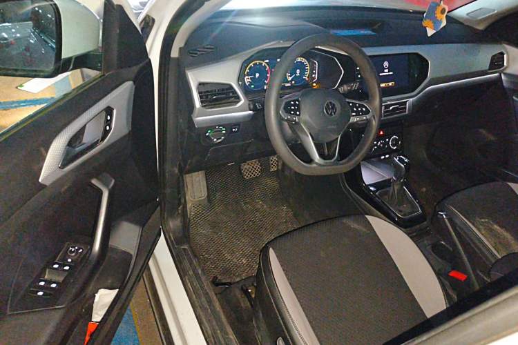 Used Volkswagen Tacqua 2021 200TSI DSG JoyConnect Edition
