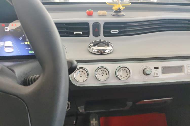 Used Wuling Hongguang MINIEV 2022 Macaron Premium Model – Lithium Iron Phosphate