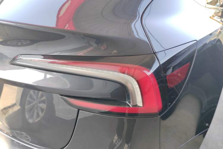 Used Tesla Model 3 2023 Rear-Wheel-Drive Version
