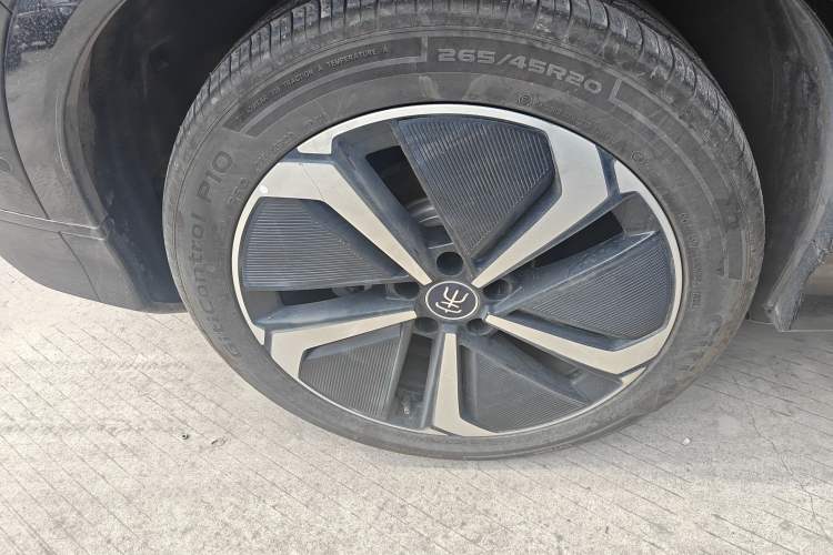 Used BYD Song L EV 2025 Intelligent Driving Version 662 km LiDAR Excellence Edition
