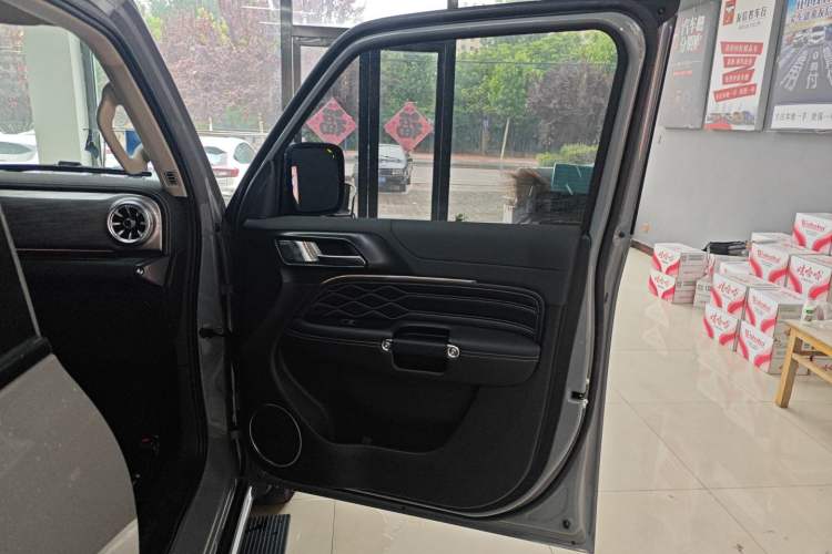 Used Tank 300 2021 City Edition 2.0T—Truly Stylish