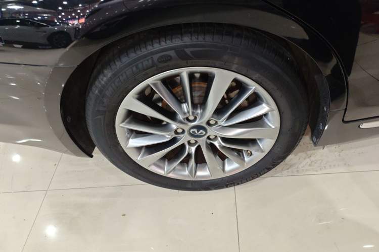 Used Infiniti Q50L 2018 2.0T Enjoyment Edition China V standard
