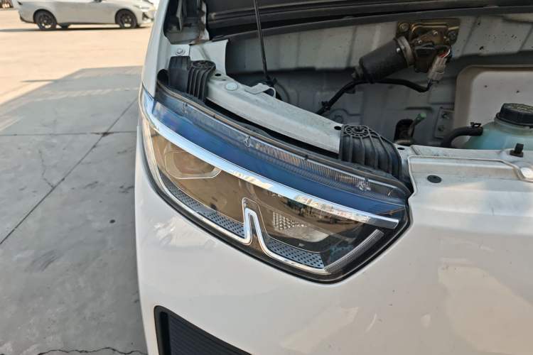 Used Wuling Yangguang 2024 230km Practical Enclosed-Window Version 60kW
