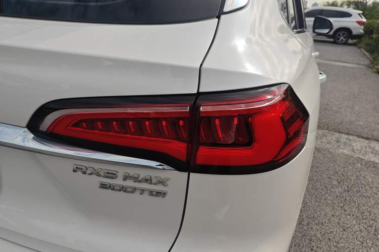 Used Roewe RX5 MAX 2019 300TGI Automatic Smart Cabin Luxury Edition
