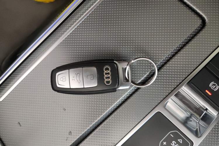 Used Audi A6L 2022 40 TFSI Luxury Dynamic Model
