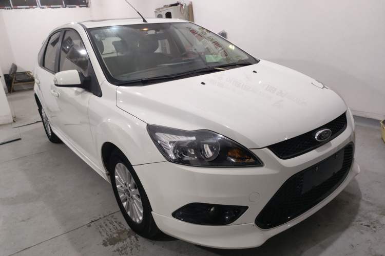 Used Ford Focus 2013 Hatchback Classic 1.8L Automatic Fashion Edition
