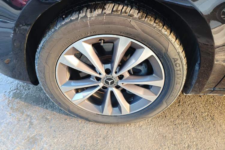 Used Mercedes-Benz V-Class 2020 V 260 Avantgarde Edition
