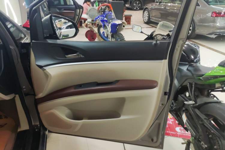 Used Buick GL8 2017 25S Comfort Version China V Standard