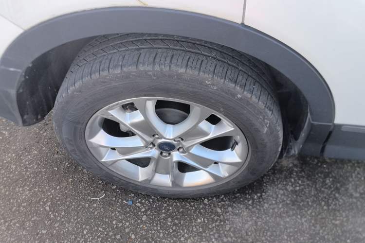 Used Ford Kuga 2013 2.0L GTDi Four-Wheel-Drive Sport Model
