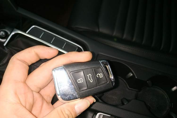 Used Volkswagen Magotan 2018 Facelift 330TSI DSG Luxury Model
