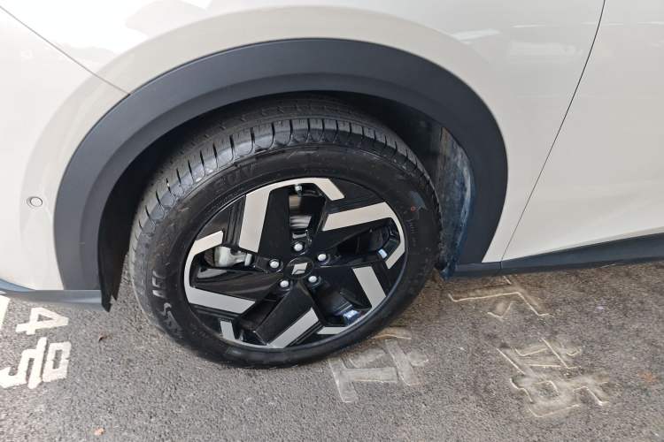 Used Baojun Yunhai 2024 600km Pure Electric Version
