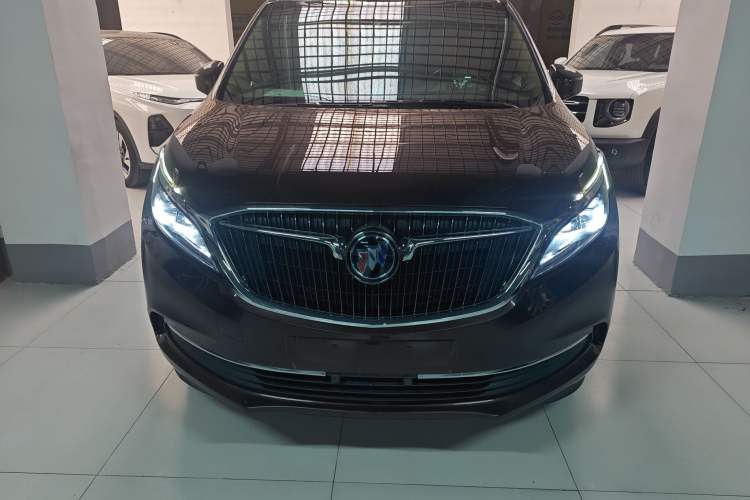 Used Buick GL8 2018 ES 28T Flagship Model China VI Standard