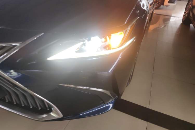 Used Lexus ES 2020 200 Excellence Edition