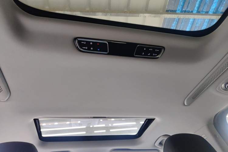 Used GAC Trumpchi M8 2024 Master Series 400T Prestige Edition
