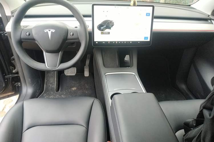 Used Tesla Model Y 2024 Rear-Wheel-Drive Version

