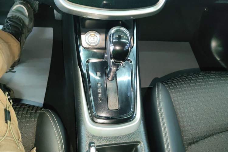 Used Nissan Tiida 2019 1.6L CVT Smart Drive Version China VI Standard
