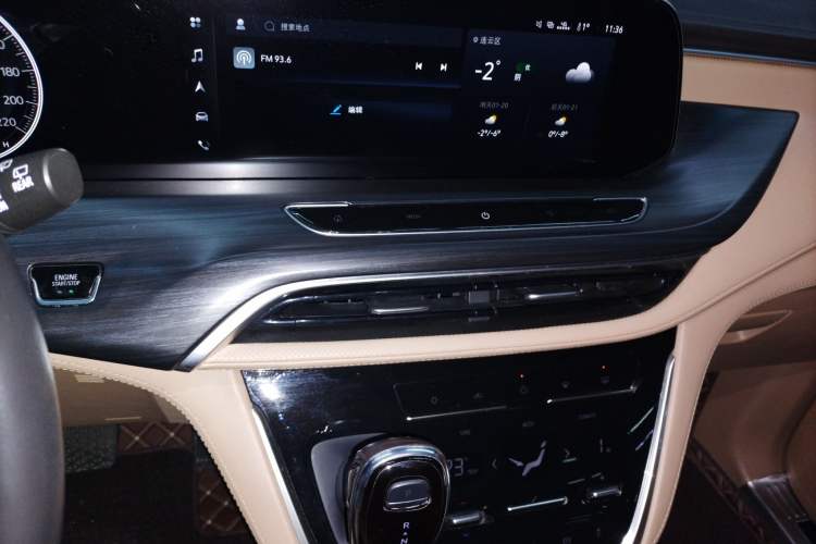 Used Buick GL8 2021 ES Land Cruiser 653T Luxury Edition