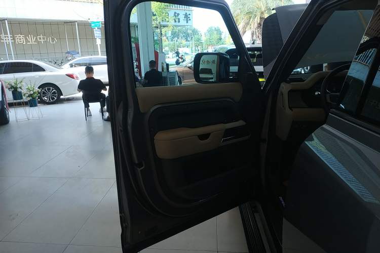 Used Land Rover Defender 2022 110 P400 X-DYNAMIC HSE
