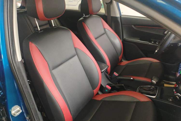 Used Kia KX Cross 2017 1.4L AT GLS
