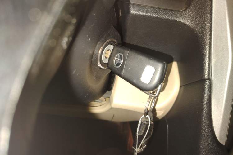 Used Toyota Camry 2015 2.0E Elite Edition
