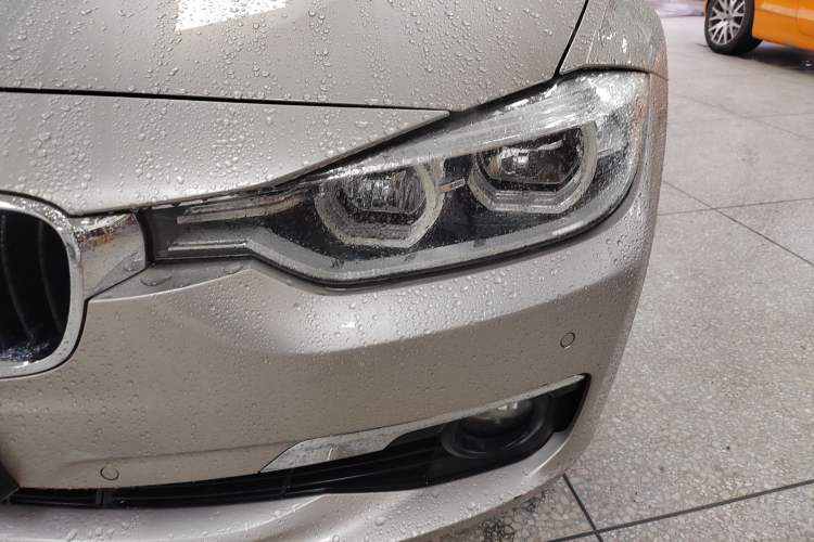 TDK.VehicleDetails.img