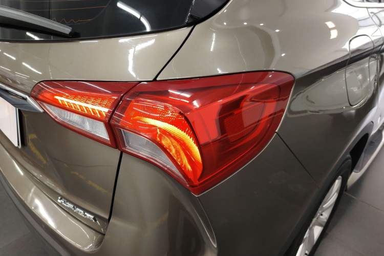 Used Buick Envision 2019 20T Two-Wheel Drive Elite Version China VI Standard
