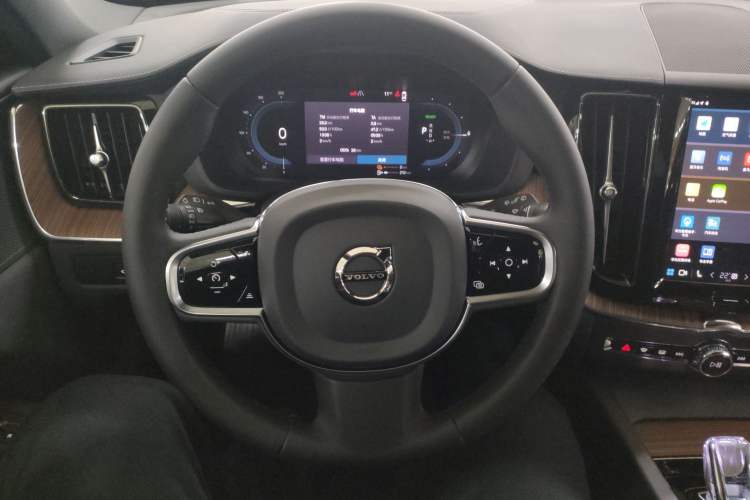 Used Volvo XC60 New Energy 2025 Plug-in Hybrid Long-Range All-Wheel Drive Smart & Luxurious Edition