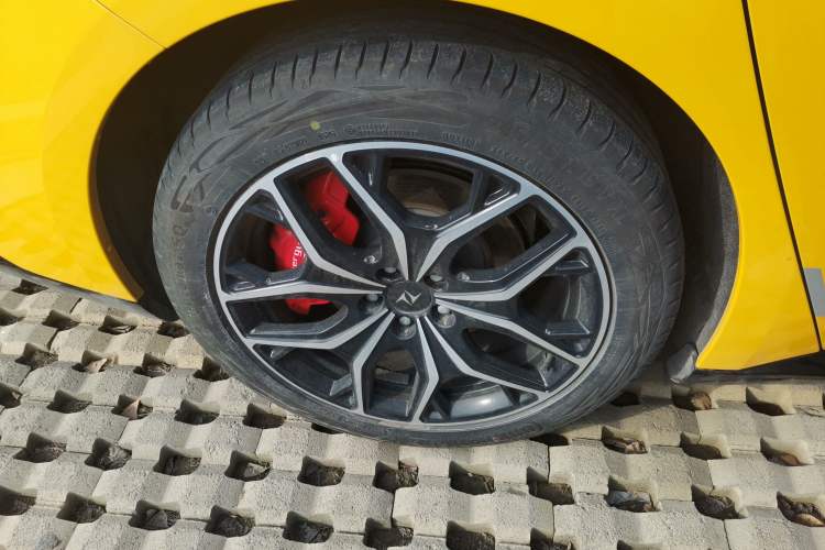 Used  eπ007 2025 Model Pure-Electric 565 All-Wheel-Drive Max Leading Edition