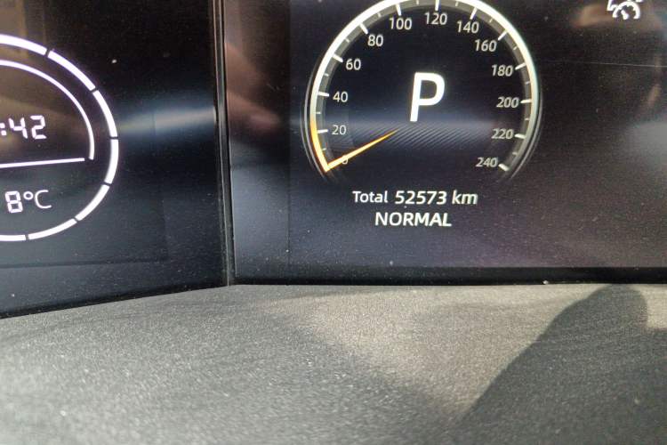 Used Changan UNI-V 2022 1.5T Prestige Version