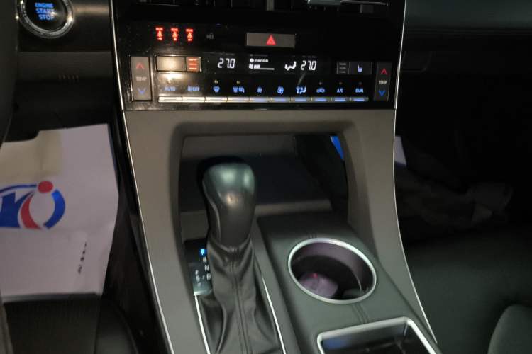 Used Toyota Avalon 2019 2.5L Touring Premium Version China VI Standard