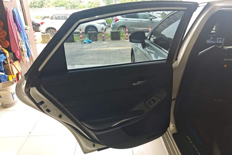 Used Toyota Avalon 2019 2.0L Luxury Edition China VI Standard
