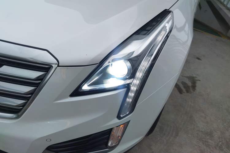 Used Cadillac XT5 2016 25T Luxury Model
