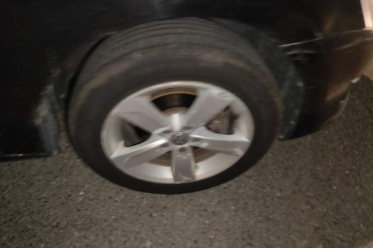 Used Volkswagen Santana 2015 1.6L Manual Comfort Edition
