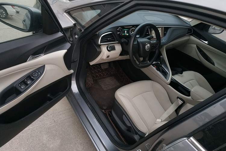 Used Buick GL6 2018 18T 6-Seater Elite Model
